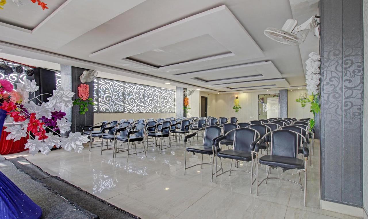 Hotel Treebo Trend Wedding Bells Kanpur Exterior foto
